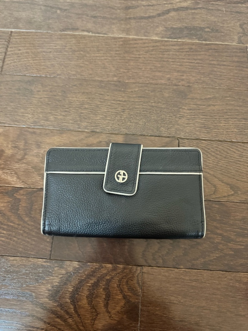 Giani Bernini Black Wallet with White Trim